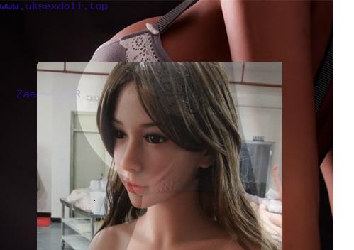 realistic female sex doll